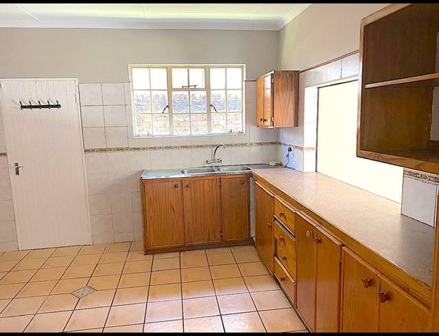 3 BEDROOM PROPERTY TO RENT IN ALBERTON NORTH